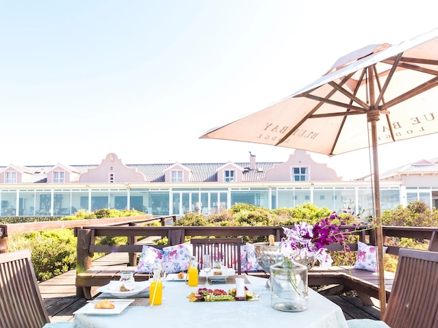 Blue Bay Lodge