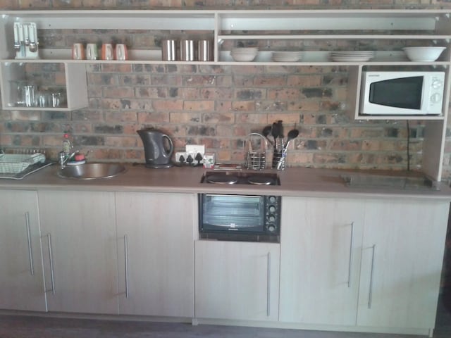Little Lotta Cottage