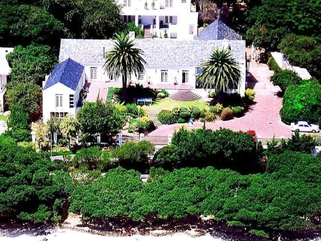 Manor on the Bay